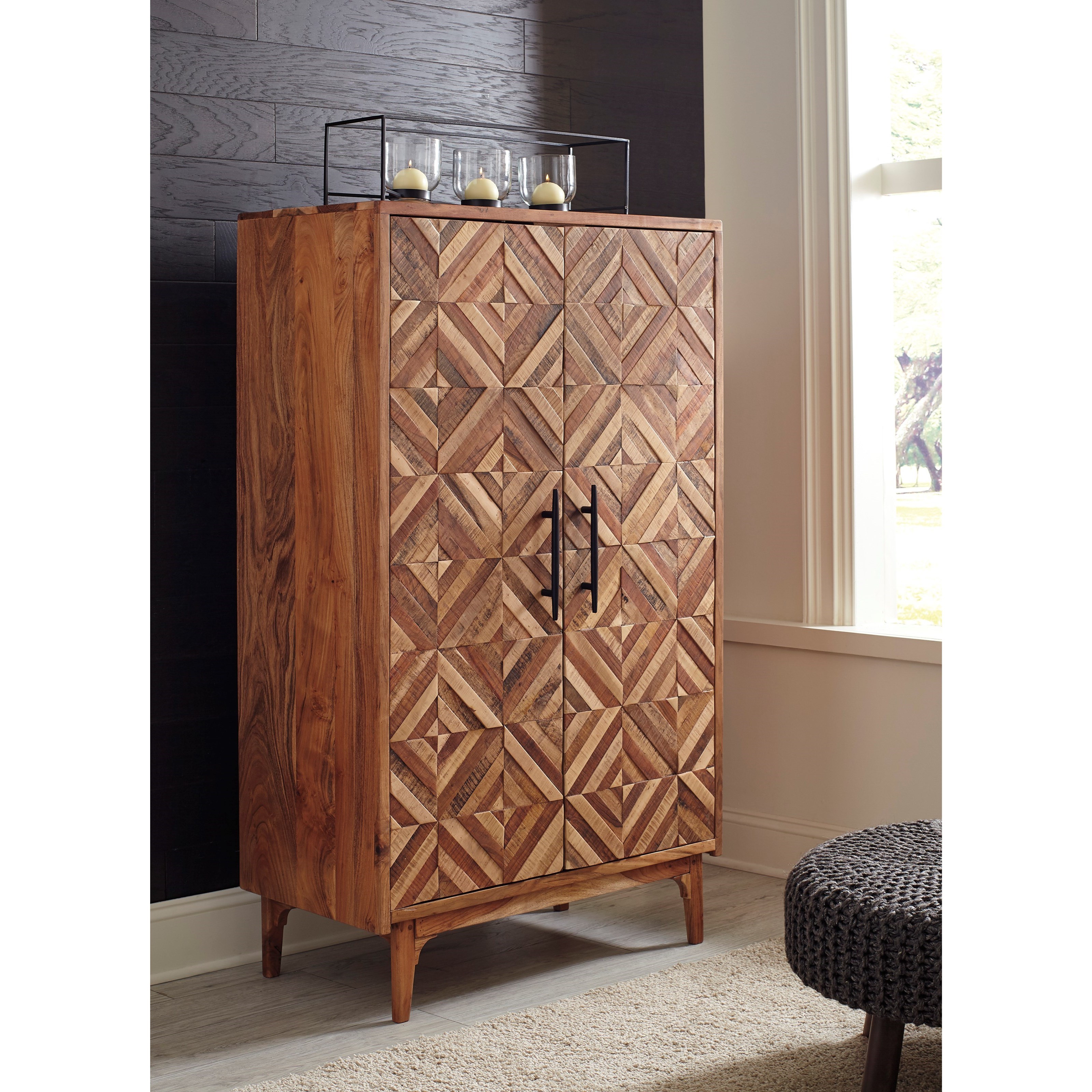 Gabinwell outlet accent cabinet